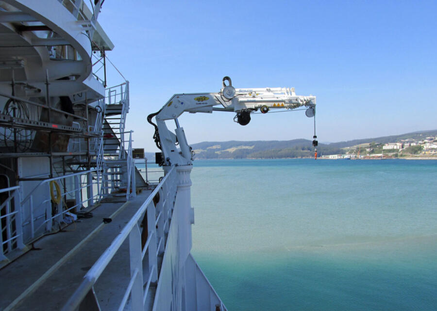 Fully foldable crane HLRM65 6 S HEILA 1024x731 1